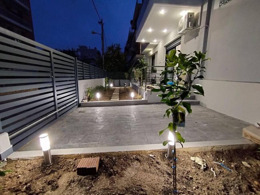 Floral Home 1 - Ground Floor Apt With Courtyard And Private Parking! Атина Екстериор снимка