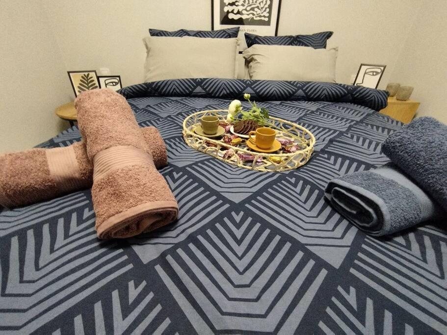 Floral Home 1 - Ground Floor Apt With Courtyard And Private Parking! Атина Екстериор снимка