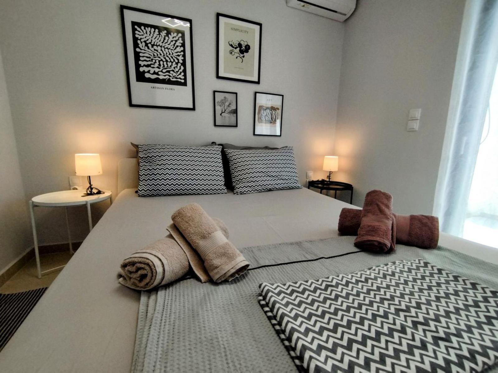 Floral Home 1 - Ground Floor Apt With Courtyard And Private Parking! Атина Екстериор снимка