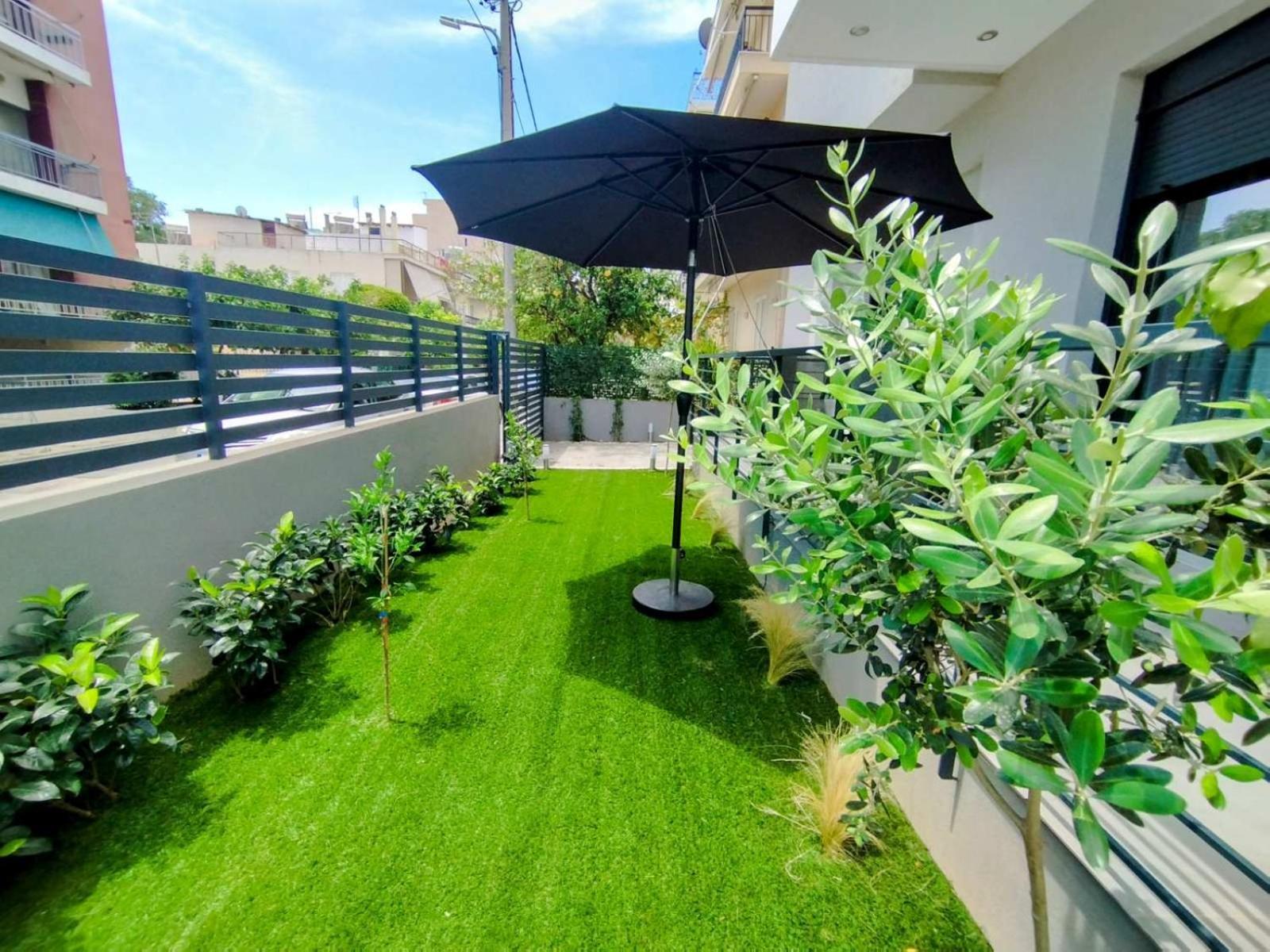 Floral Home 1 - Ground Floor Apt With Courtyard And Private Parking! Атина Екстериор снимка