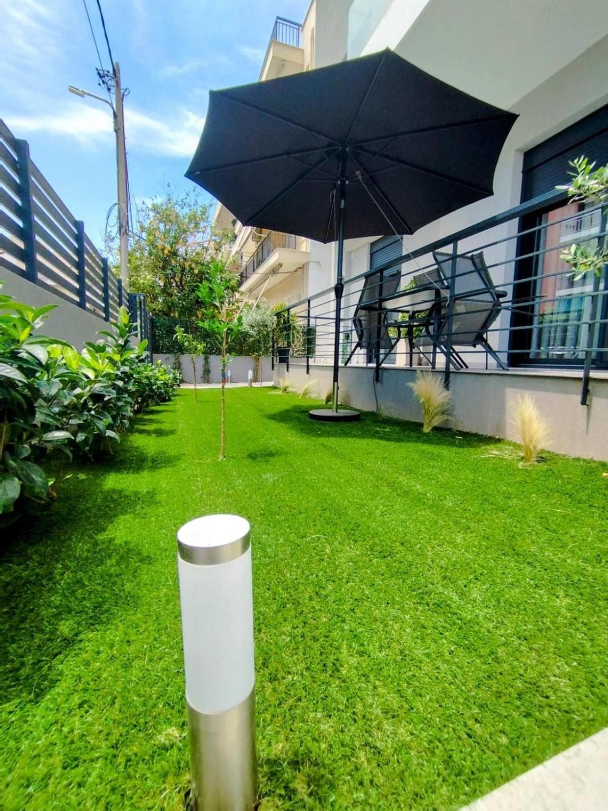 Floral Home 1 - Ground Floor Apt With Courtyard And Private Parking! Атина Екстериор снимка